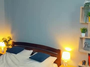 Screenshot from tiaraganze webcams