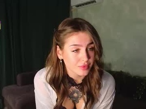 Screenshot from tinnymollys01 webcams