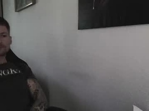 Screenshot from tinojetset069 webcams