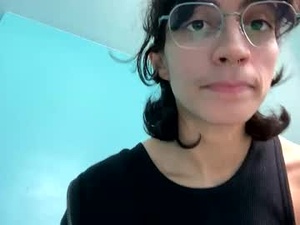 Screenshot from tinyhairycherry webcams