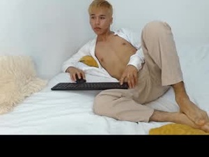 Screenshot from tommyfoxboy webcams