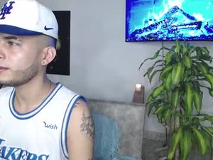 Screenshot from tomscott_777 webcams