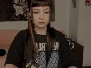 Screenshot from toriayun0 webcams