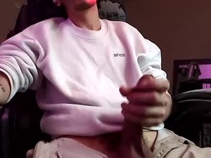 Screenshot from touchmaster666 webcams