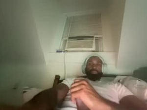 Screenshot from trertrer56 webcams