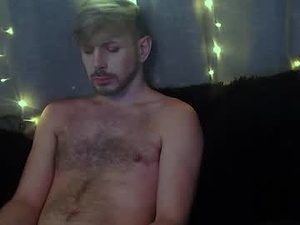 Screenshot from trevtone6 webcams