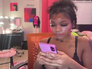 Screenshot from trillmodel webcams