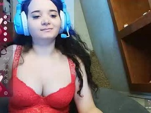 Screenshot from trixiedoescamcam webcams