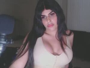 Screenshot from tsangelinaxo webcams