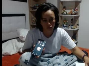 Screenshot from tucomplic69 webcams