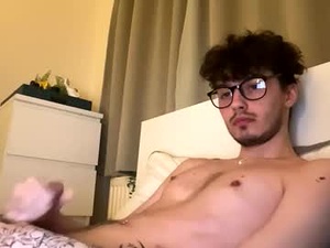 Screenshot from twinkyj0sh webcams