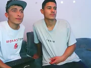 Screenshot from twoguysohot webcams