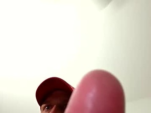 Screenshot from tylerhillotr webcams