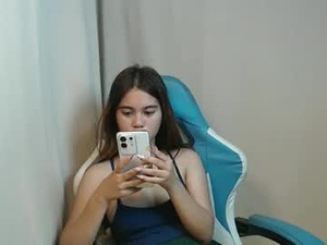 Screenshot from ur_prettyangel webcams