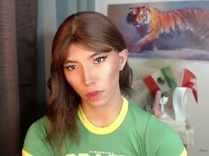 Screenshot from urasianfairypirncessxx webcams