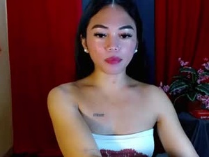 Screenshot from urasiangirl_01 webcams