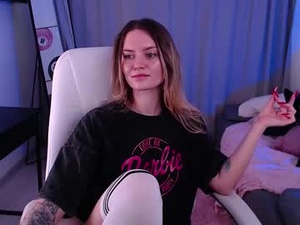 Screenshot from ursula_andresss webcams