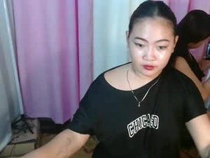 Screenshot from ursweet_cynthia webcams