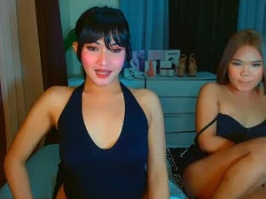 Screenshot from urwildest_farrah webcams