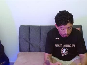 Screenshot from useronlypurple777 webcams