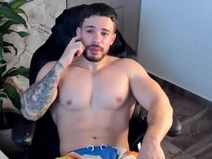 Screenshot from valenthinoking webcams