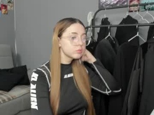 Screenshot from vanessarosewood webcams