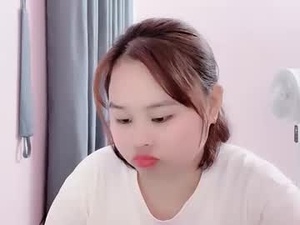 Screenshot from vani6868 webcams