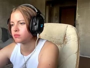 Screenshot from velvet_twist_drip_meow webcams