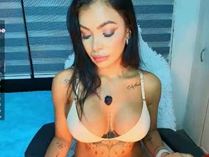 Screenshot from veronikali webcams