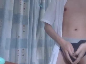 Screenshot from victor0327 webcams