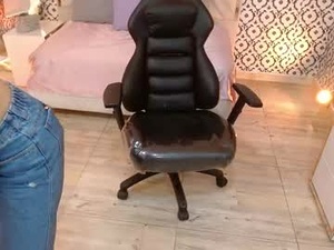 Screenshot from victoria1_tay webcams