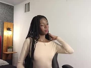 Screenshot from victoria_noir_18 webcams