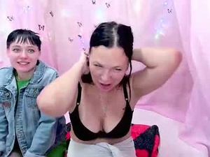 Screenshot from victoria_panther webcams