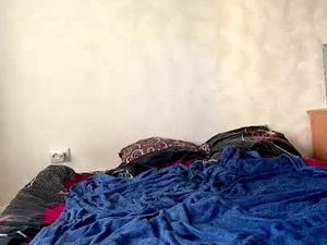 Screenshot from viktoriyasiister42 webcams