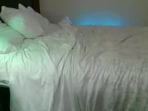Screenshot from vinny150372 webcams