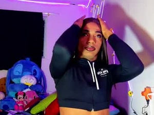 Screenshot from violeta_m_ webcams