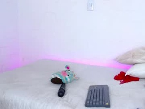 Screenshot from violetasotter webcams