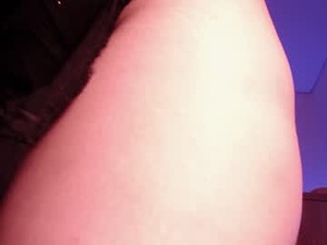 Screenshot from violett_red webcams