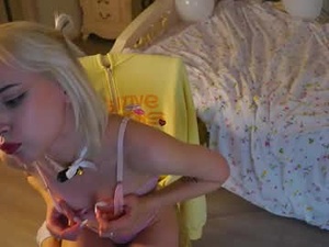 Screenshot from vivi_uwu webcams