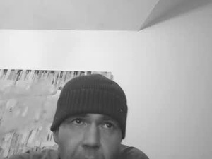 Screenshot from voyeuredeluxe webcams