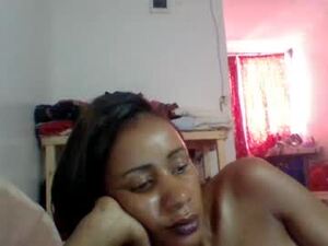 Screenshot from wakanda_goddess webcams