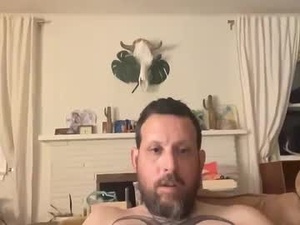 Screenshot from warispeace666 webcams