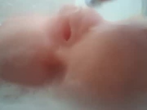 Screenshot from watchmegrow69 webcams