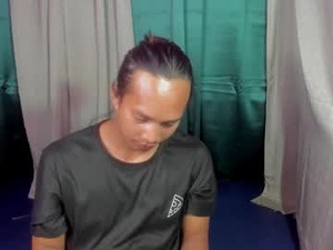 Screenshot from whispering_ering webcams