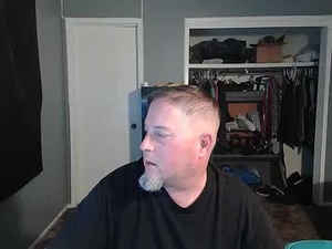 Screenshot from whydoidothis77 webcams