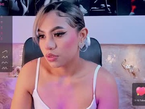 Screenshot from ximena_sotto1 webcams