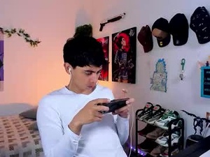 Screenshot from yaiden_11 webcams