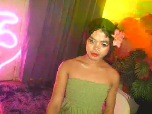 Screenshot from yanna_cassanova webcams