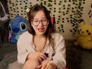 Screenshot from you1r_joy webcams