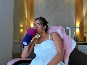 Screenshot from your_whore_salome webcams